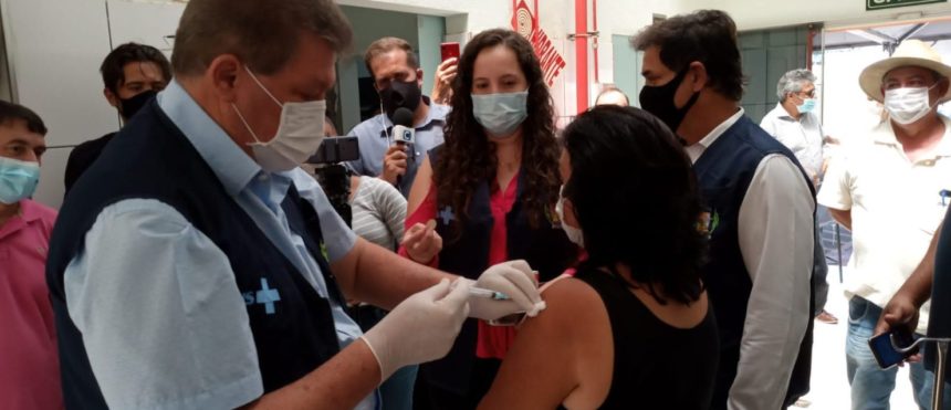 Vacinação contra covid-19 começa em Engenheiro Coelho