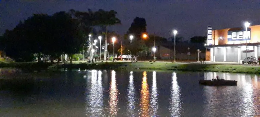 Prefeitura realiza testes na nova iluminação da lagoa
