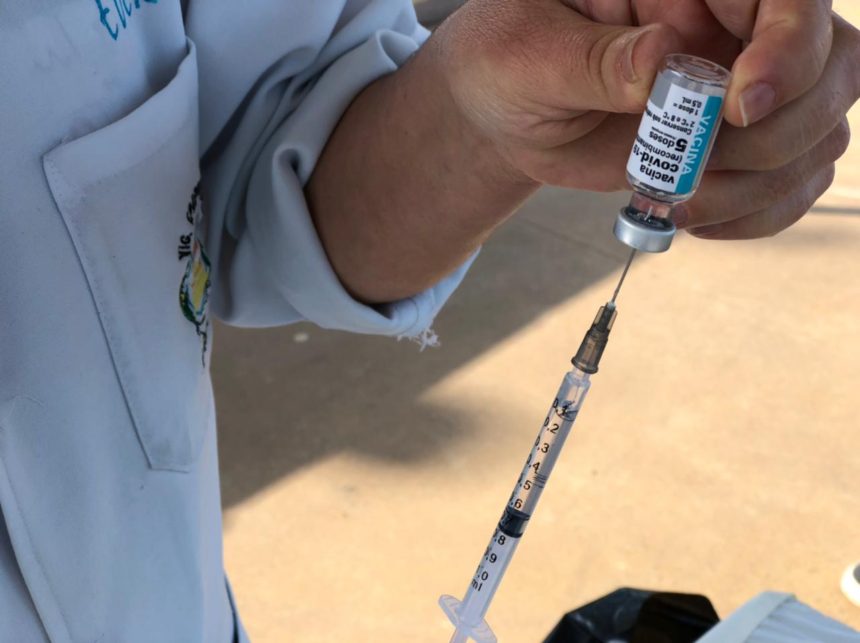 Engenheiro Coelho retoma vacinação para pessoas acima de 23 anos