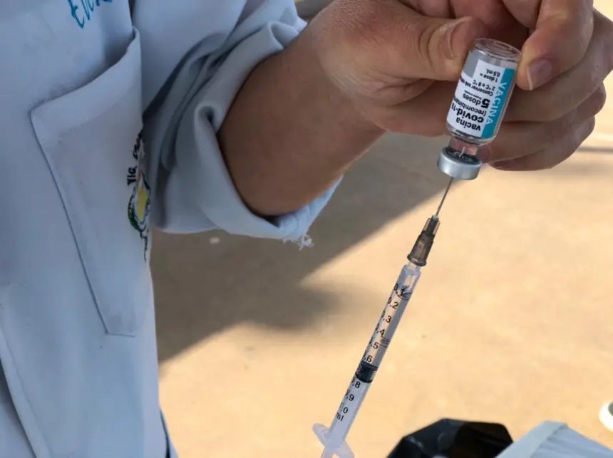 Engenheiro Coelho retoma vacinação para pessoas acima de 23 anos