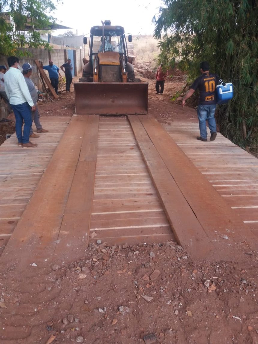 Prefeitura de Engenheiro Coelho entrega reconstrução de ponte no Bairro Conceição