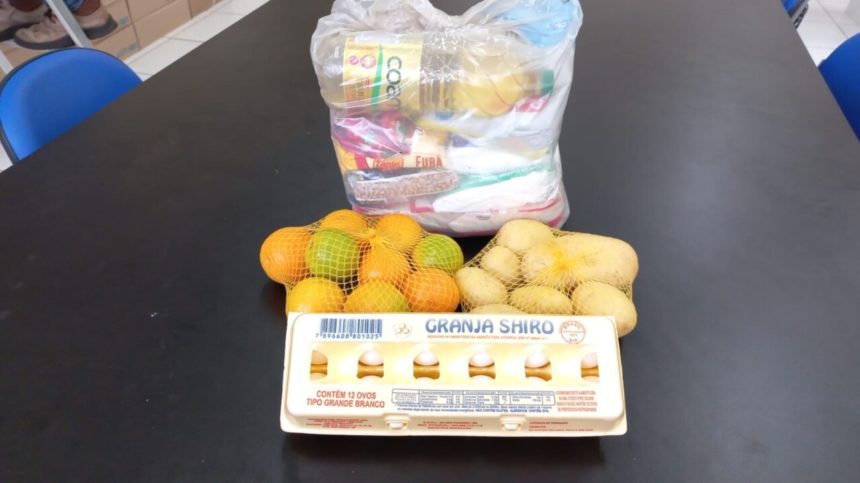 Prefeitura entrega alimentos na casa dos alunos da área rural