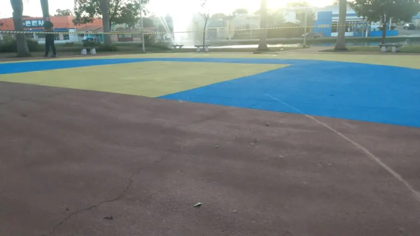 Prefeitura instala quadra de basquete 3×3 no lago municipal