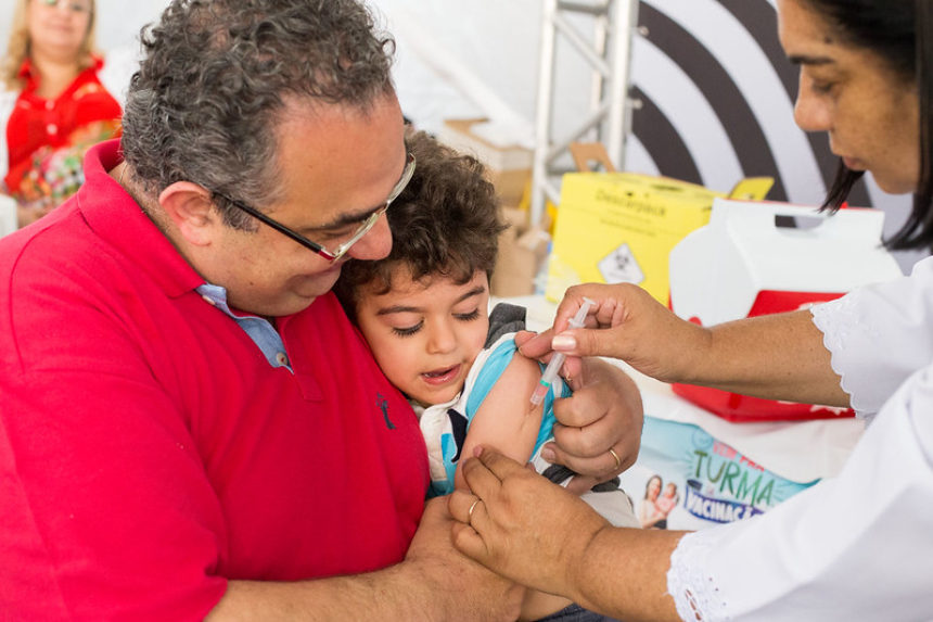 Saúde inicia a vacinação contra Covid-19 de crianças entre 3 e 4 anos sem comorbidade