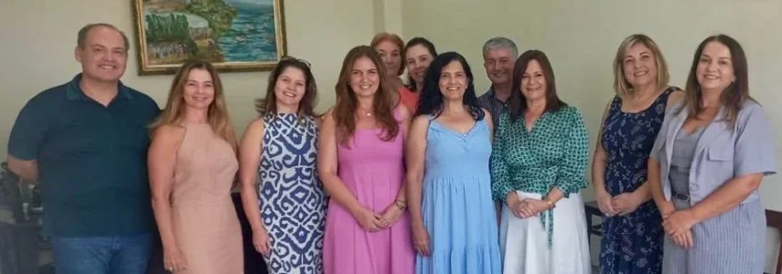 Representantes de Engenheiro Coelho participam de reunião na Diretoria de Ensino de Limeira