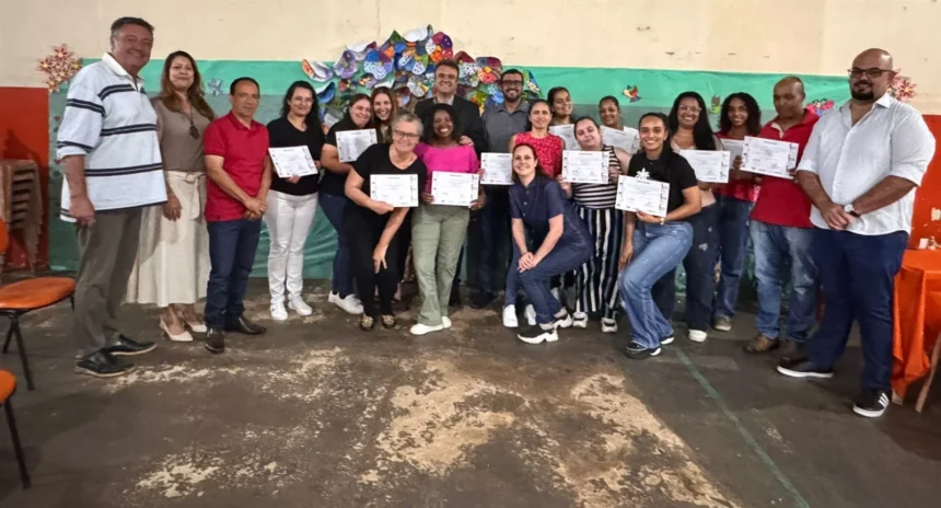 Alunos do curso de salgadeiro recebem certificado