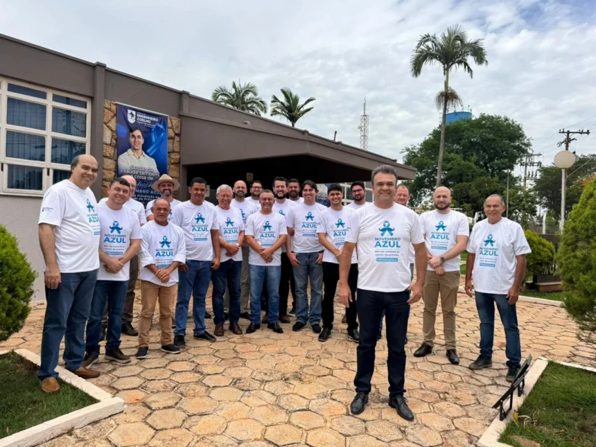 ENTREGA DAS CAMISETAS DO NOVEMBRO AZUL AOS SERVIDORES MUNICIPAIS