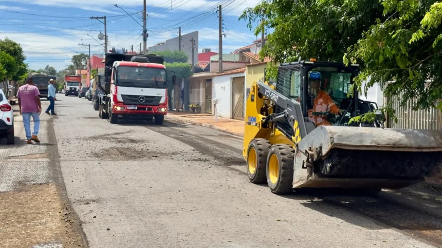 Recapeamento no bairro Luís Fávero