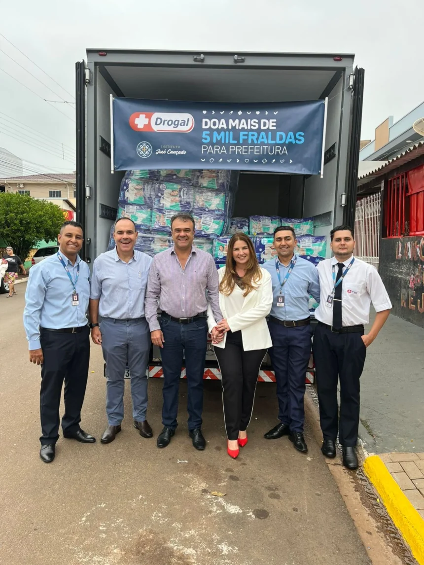 Prefeitura de Engenheiro Coelho recebe doação de mais de 5 mil fraldas durante inauguração de unidade da Drogal