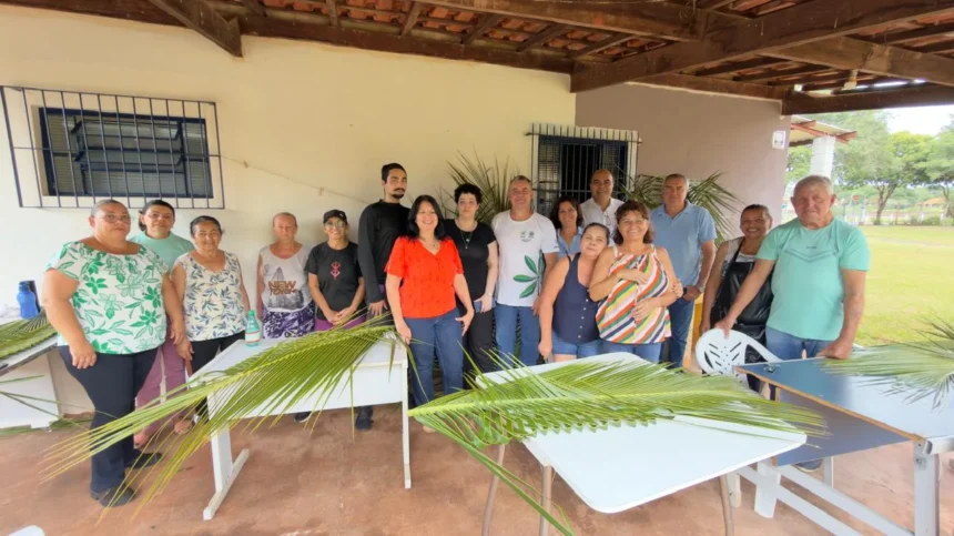 Curso de Artesanato em Folha de Coqueiro