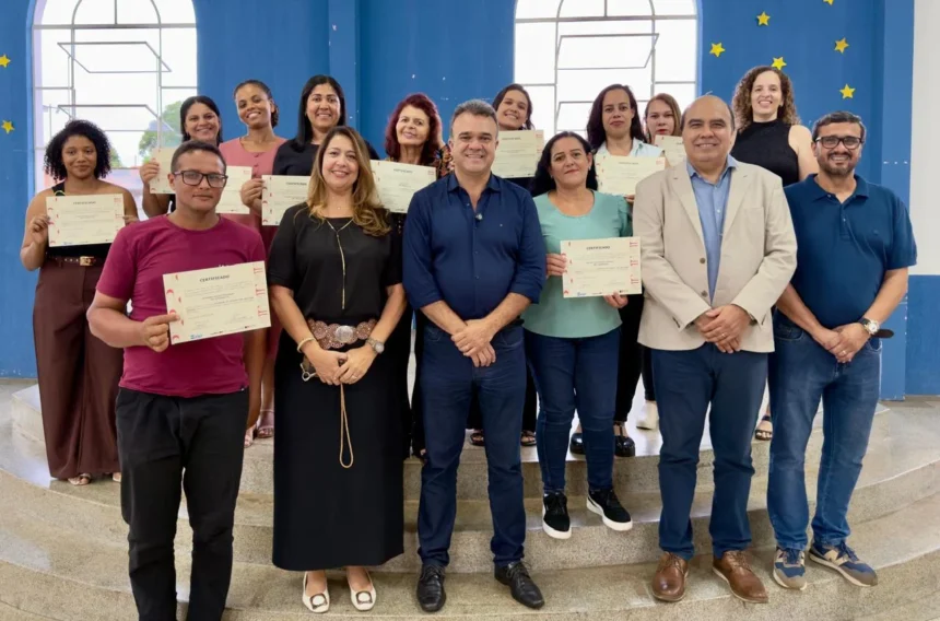 Formatura do curso de cuidador de idosos celebra qualificação profissional