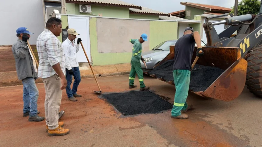 Operação tapa-buracos após período de fortes chuvas