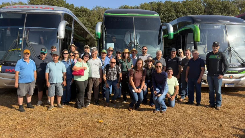 Comitiva de produtores rurais à Agrishow em parceria com o Sebrae